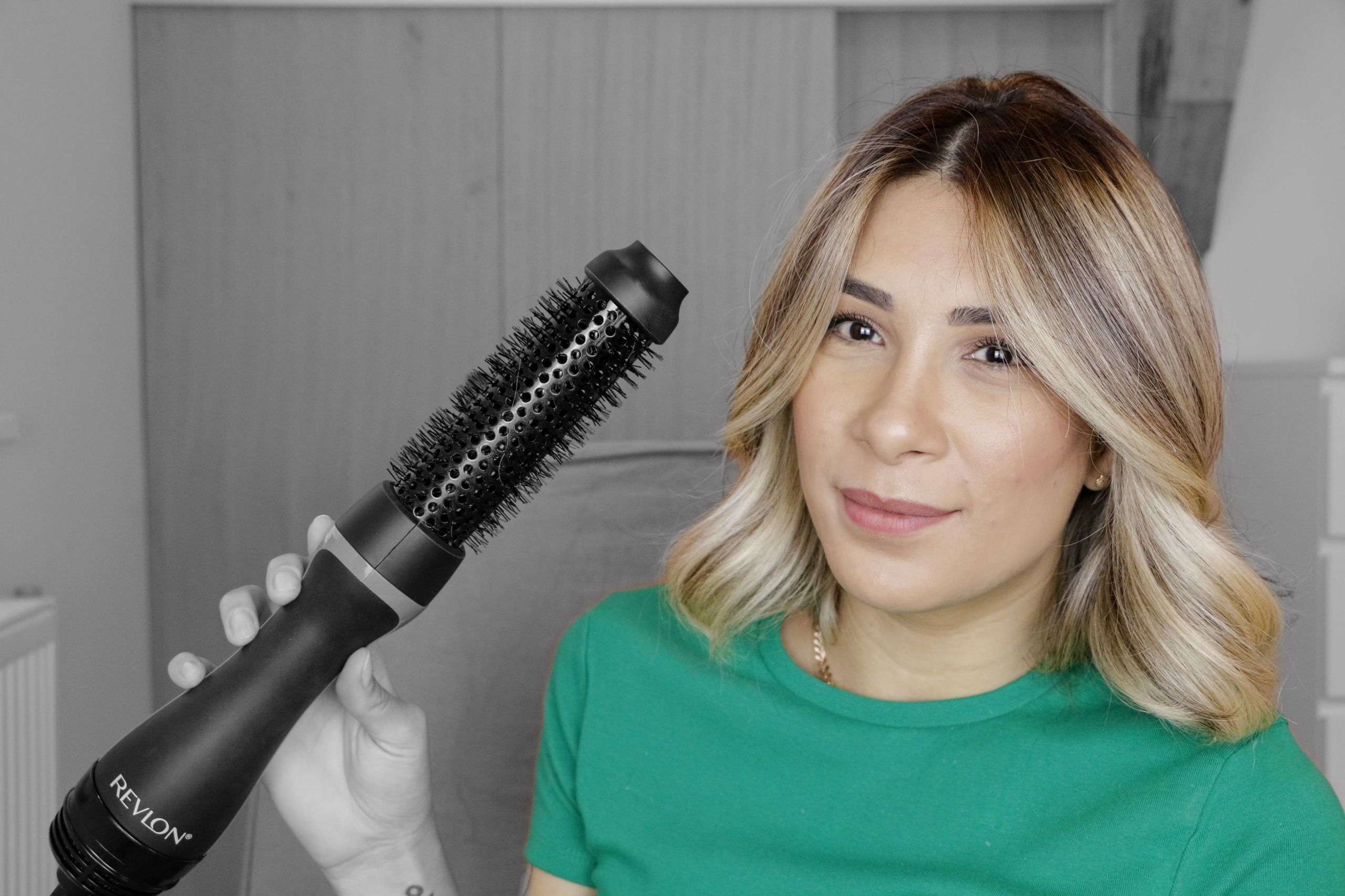 ESCOVA SECADORA REDONDA REVLON ONE-STEP ROOT BOOSTER