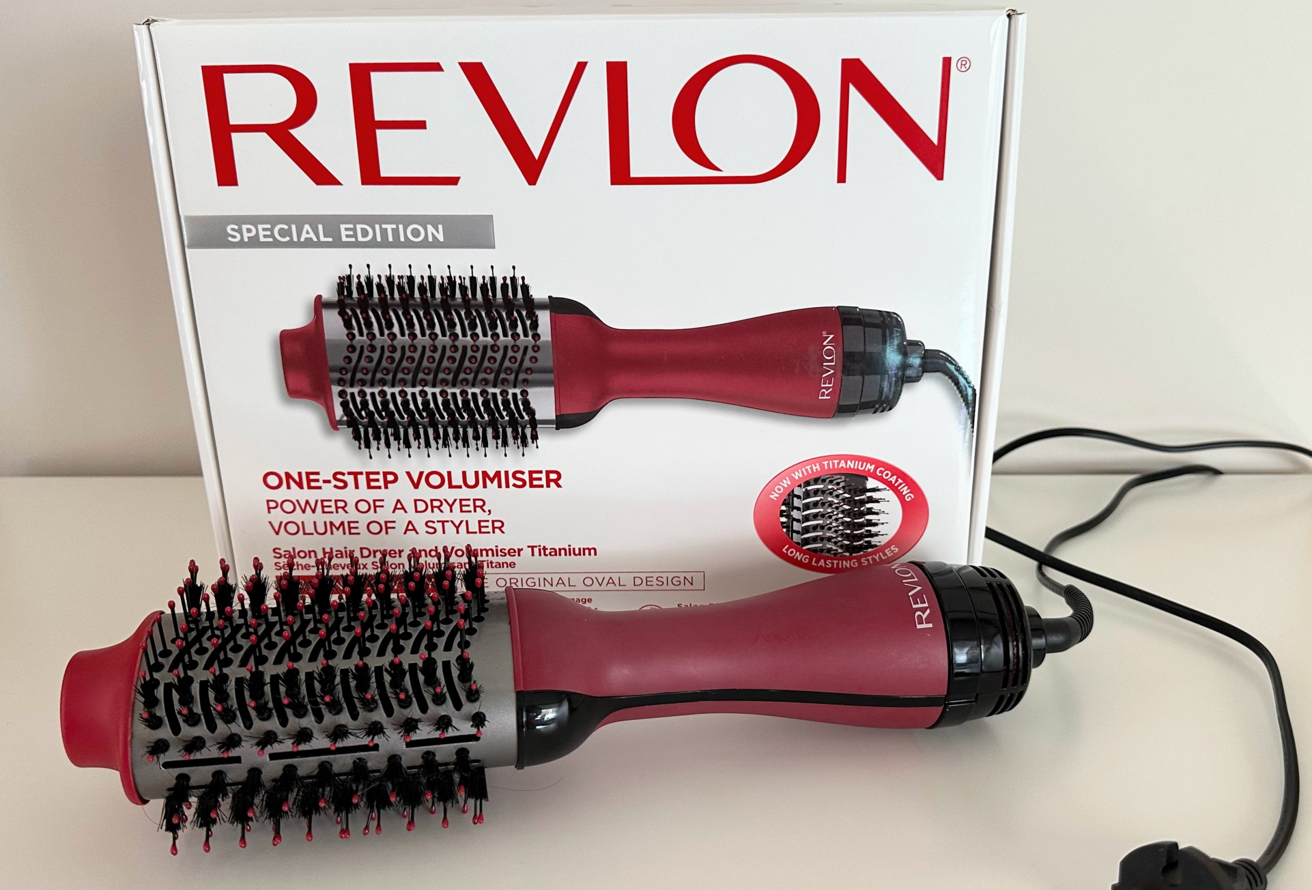 ESCOVA SECADORA REVLON ONE-STEP VOLUMIZER TITANIUM EDIÇÃO ESPECIAL
